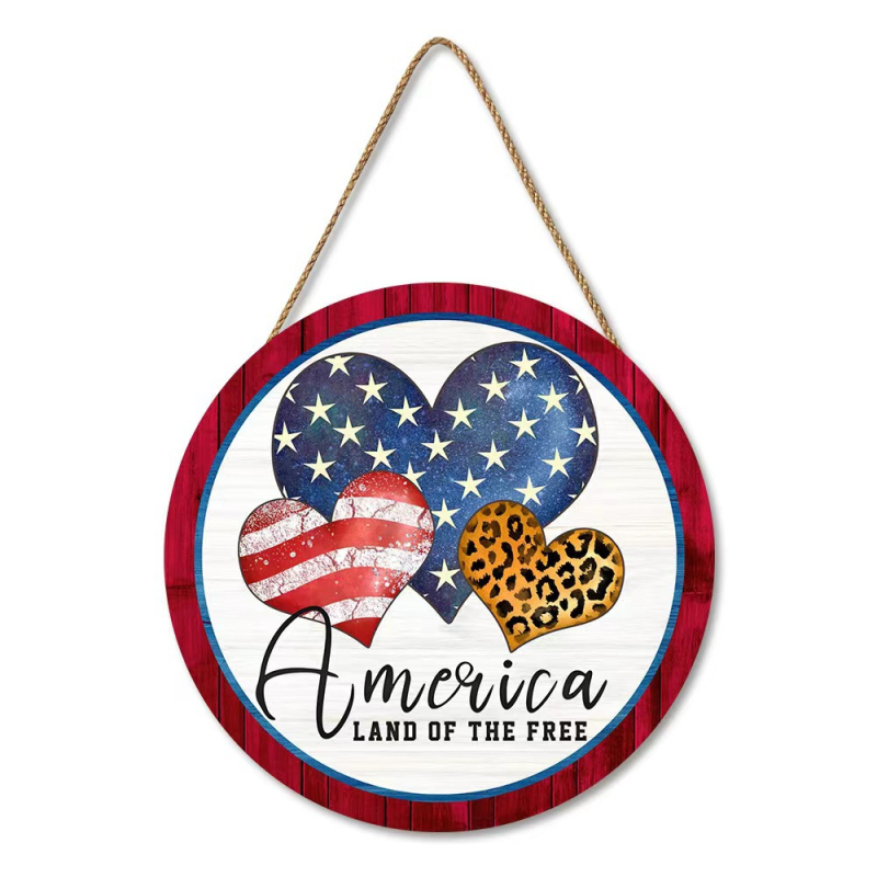 Kerek, fa falidísz, Amerikai Függetlenség Napja zászló motívummal, nappali dekorációhoz és ajtójelzőhöz (faragott, nyomtatott, félig manuális kivitelezés)