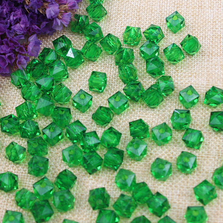 Mărgele acrilice libere – tehnici de prelucrare variate, stil proaspăt și dulce