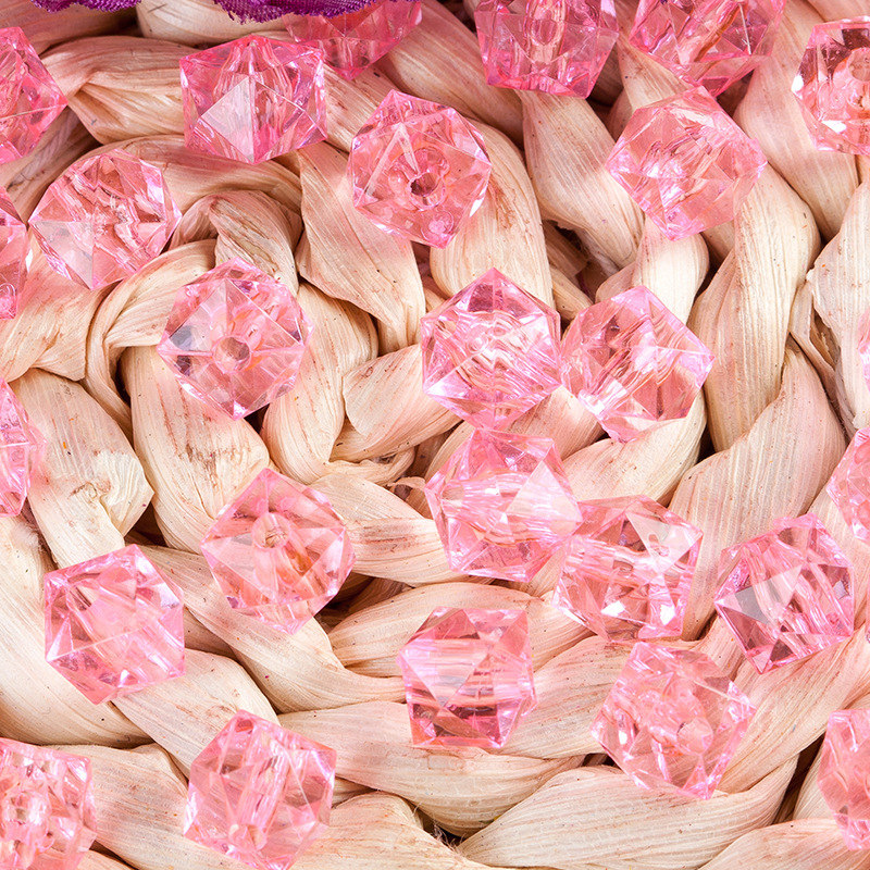 Mărgele acrilice libere – tehnici de prelucrare variate, stil proaspăt și dulce