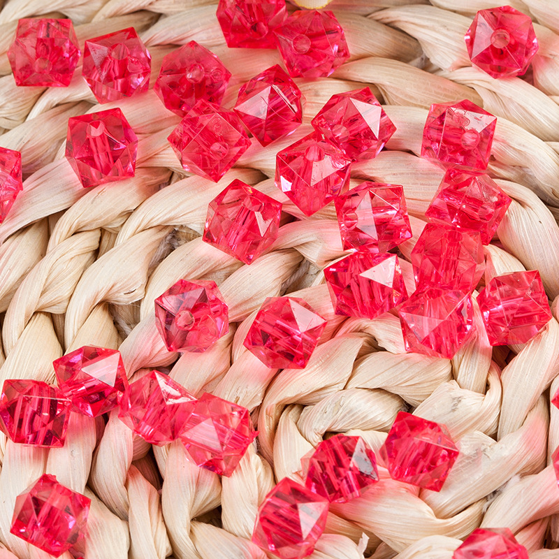 Mărgele acrilice libere – tehnici de prelucrare variate, stil proaspăt și dulce