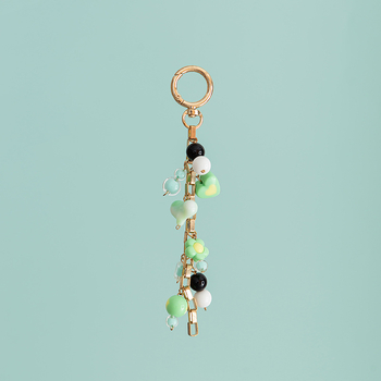 Κρεμαστό για τσάντα: ακρυλικό γράμμα, πλεκτό κορδόνι, χάνττες μαργαριταριών (Μοντέλο B386)