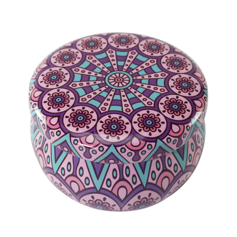 Aromatiskā svece tinplate burkā, Modelis L169, Aromāts D7, Ofsetdrukāšana, Dāvanu kārba