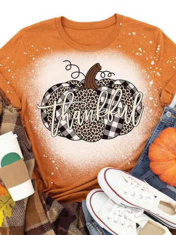 Χαλαρή κοντομάνικη μπλούζα T-shirt με στρογυλό λαιμό, γεωμετρικό σχέδιο, ύφασμα Milk Silk-Polyester