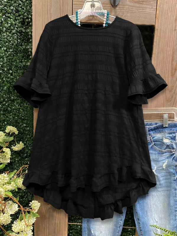 Top cu textură zbârcită în carouri, volan la margine, nasture în spate, guler rotund, poliester