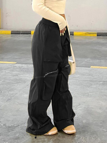 Ежедневни панталони в стил работно облекло, нейлон-полиестерова смес (50–70% нейлон, до 30% полиестер), нисък талия, права кройка, панели с колажен дизайн