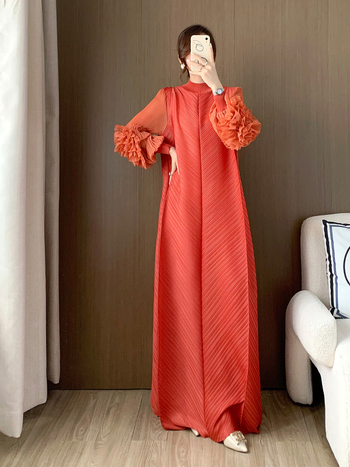 Рокля плисирана А‑линия, дълга, полиестер, кръгло деколте, фонарни ръкави