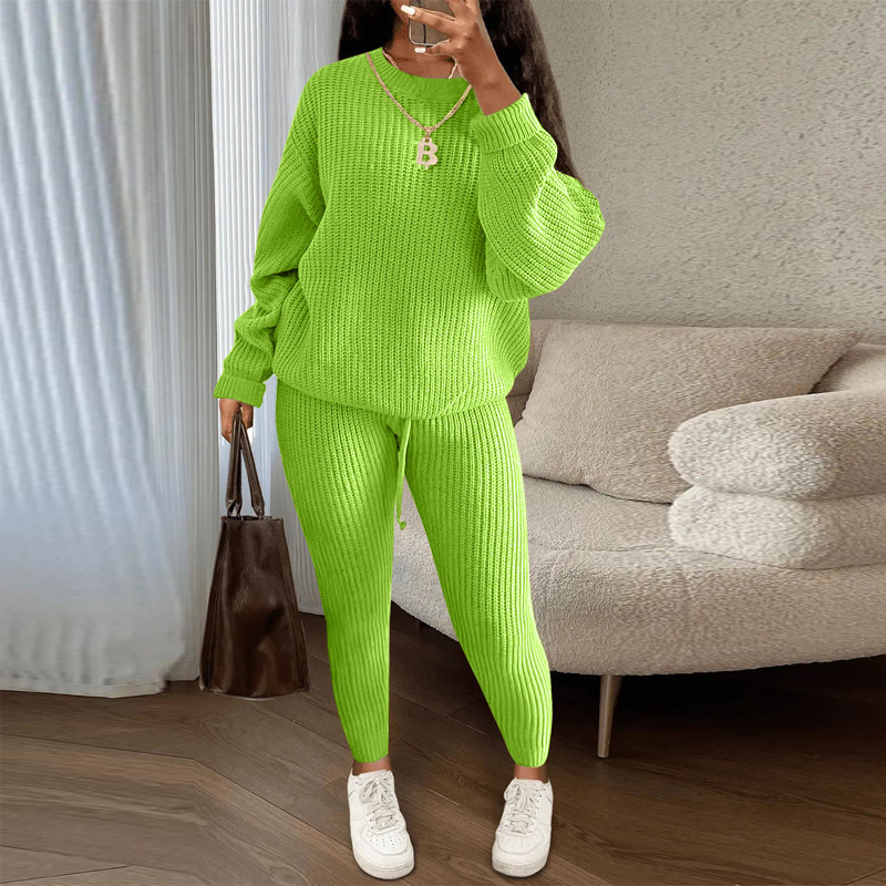 Costum tricotat pentru femei cu pantaloni, model solid, modelare la temperaturi înalte, țesătură nylon, 90–95% poliester, primăvara 2025