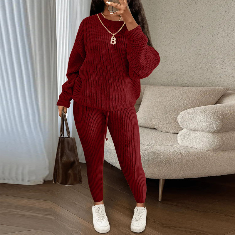 Costum tricotat pentru femei cu pantaloni, model solid, modelare la temperaturi înalte, țesătură nylon, 90–95% poliester, primăvara 2025