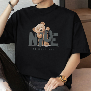 Μπλούζα T-shirt από 260g βαμβάκι, κοντό μανίκι, λαιμό crewneck, χαλαρή γραμμή, εκτύπωση με γράμματα, αντιτσαλάκωμα