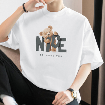 Μπλούζα T-shirt από 260g βαμβάκι, κοντό μανίκι, λαιμό crewneck, χαλαρή γραμμή, εκτύπωση με γράμματα, αντιτσαλάκωμα