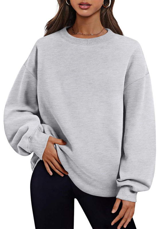 Sievietēm flīsa odere iekšpusē, brīvā piegriezuma, garas piedurknes, apaļa kakla izgriezums, poliester