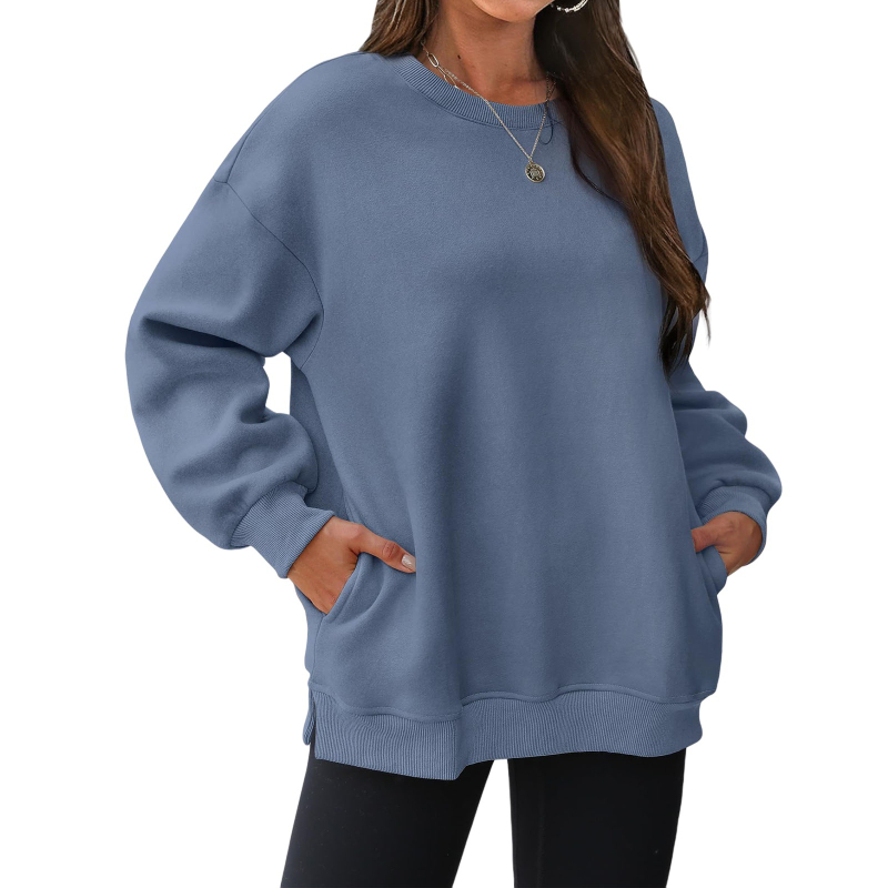 Sievietēm flīsa odere iekšpusē, brīvā piegriezuma, garas piedurknes, apaļa kakla izgriezums, poliester