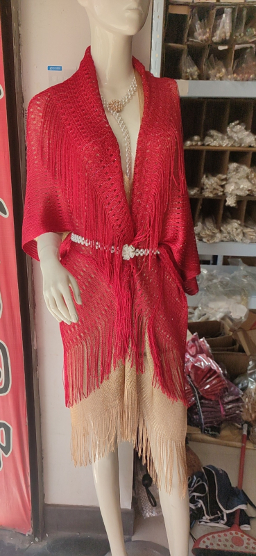 Șal de plajă pentru bikini cu ciucuri – monocrom, jacquard din poliester, tricotat, cu mâneci despărțite