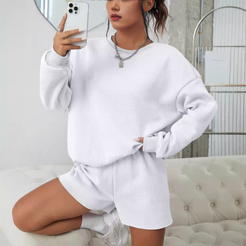 Γυναικείο παντελόνι-κοστούμι — 3D εφέ σχέδιο, παντελόνια 3/4, πολυεστέρας, 70–80% βασικό ύφασμα, καλοκαίρι 2024