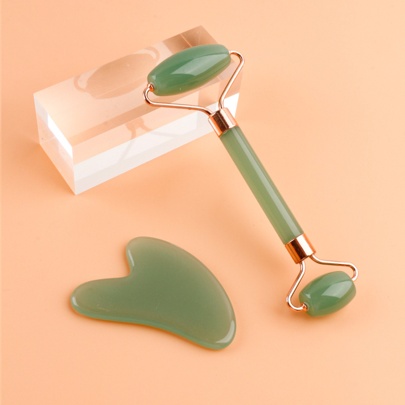 Masaj facial cu două capete, plăcuță gua sha în formă de inimă și roller din rășină imitând jad, 38 g