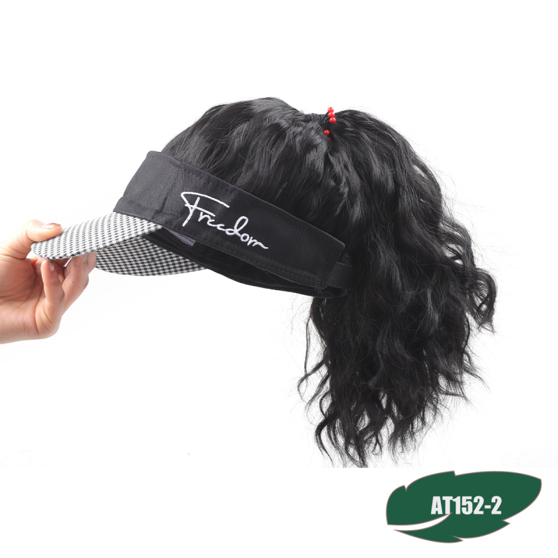 Perucă cu pălărie – păr scurt buclat, lungime scurtă, material păr: mătase autohtonă, brand Electric Flag