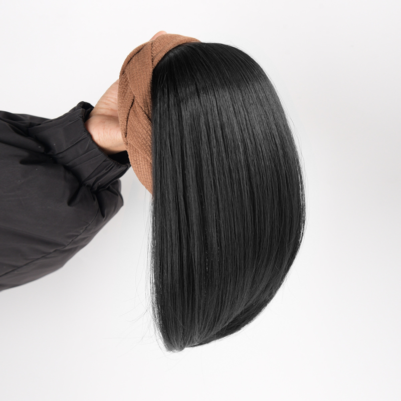 Perucă cu bandă pentru femei, într-un pies, păr sintetic, fibre rezistente la temperaturi înalte, păr scurt, stil drept, model cu cerc răsucit pentru volum