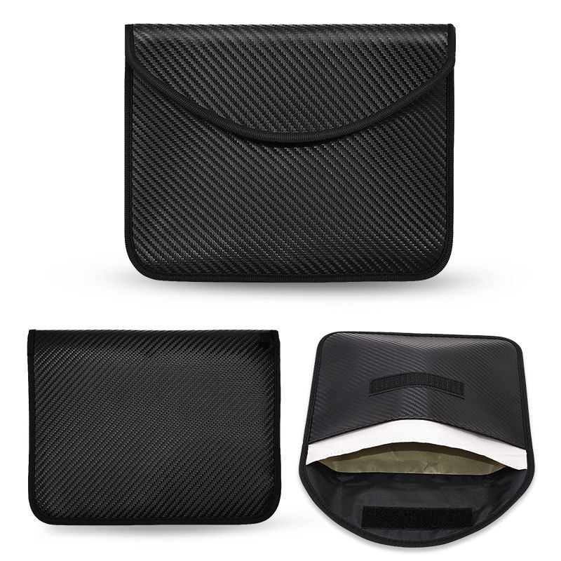 Szénszálas autókulcs tok RFID védelmével és univerzális kompatibilitással