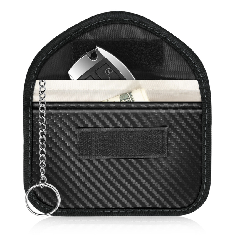 Szénszálas autókulcs tok RFID védelmével és univerzális kompatibilitással