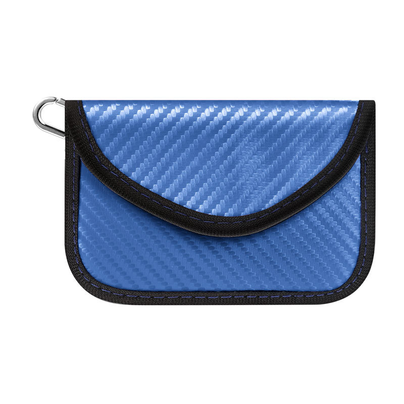 Szénszálas autókulcs tok RFID védelmével és univerzális kompatibilitással