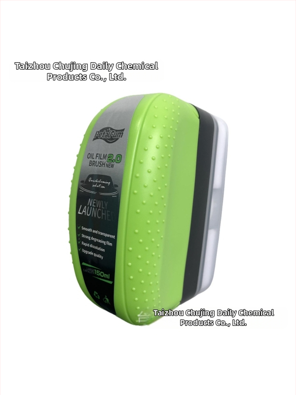 Îndepărtător de peliculă uleioasă pentru geamul automobilului cu perie de curățare – acțiune puternică de decontaminare, cu surfactanți; marcă Purple wind chime; durata de viață 3 ani