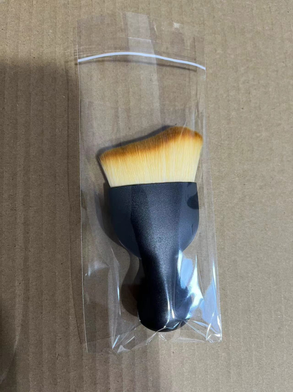 Automobilių plovimo šepetėlis su išlenktu dizainu – išlenkta šepetė, dulkių pašalinimas, daugiafunkcinis oro išleidimo angų valymas; Medžiaga: ABS; Kilmės vieta: Shenzhen; Prekės ženklas: aidilya; Apdorojimo pritaikymas: Taip