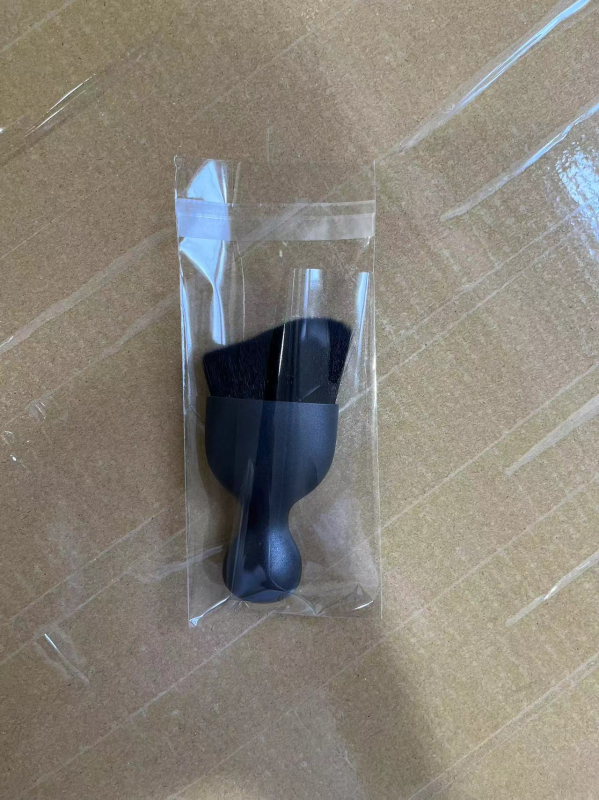 Automobilių plovimo šepetėlis su išlenktu dizainu – išlenkta šepetė, dulkių pašalinimas, daugiafunkcinis oro išleidimo angų valymas; Medžiaga: ABS; Kilmės vieta: Shenzhen; Prekės ženklas: aidilya; Apdorojimo pritaikymas: Taip