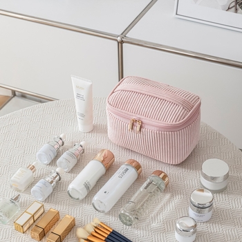 Si difu Velvet τσαντάκι μακιγιάζ — βελούδινο ύφασμα, κυβοειδές σχήμα, ταξιδιωτικός οργανωτής μακιγιάζ