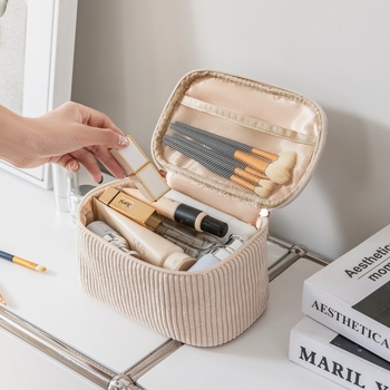 Si difu Velvet τσαντάκι μακιγιάζ — βελούδινο ύφασμα, κυβοειδές σχήμα, ταξιδιωτικός οργανωτής μακιγιάζ