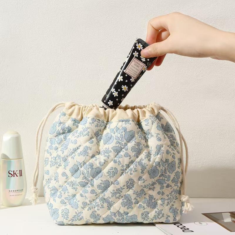 Geantă de cosmetic Zorro, design quilted cu urs, material din bumbac, căptușeală poliester, ultra-ușoară, extensibilă pentru depozitare