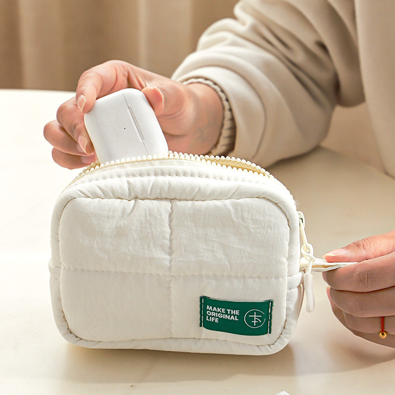 Torba za šminku od vodootpornog najlona, model Digital storage bag, oblik ručne torbe, svestrana za putovanja