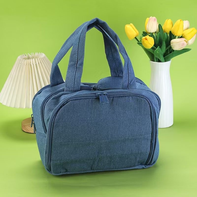 Geantă de cosmetică de mână cu capacitate mare, exterior din nylon, căptușeală din poliester, design monocrom, stil urban simplu, unisex, primăvara 2024