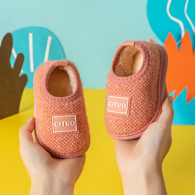 Παιδικές παντόφλες εσωτερικού χώρου από τεχνητό δέρμα, σόλα PVC, παχύς πάτος, μονόχρωμο σχέδιο, φθινοπωρινά-χειμερινά