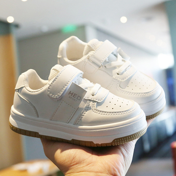 Παιδικά αθλητικά παπούτσια με αναπνεόμενο επάνω μέρος από microfiber δέρμα, PVC σόλα, κατάλληλα για καλοκαίρι