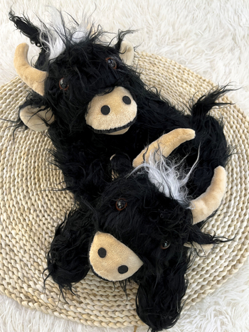 Pamukaste papuče s motivom Highland Cow, gornji dio od velura, srednja visina, zaobljeni vrh, Unisex