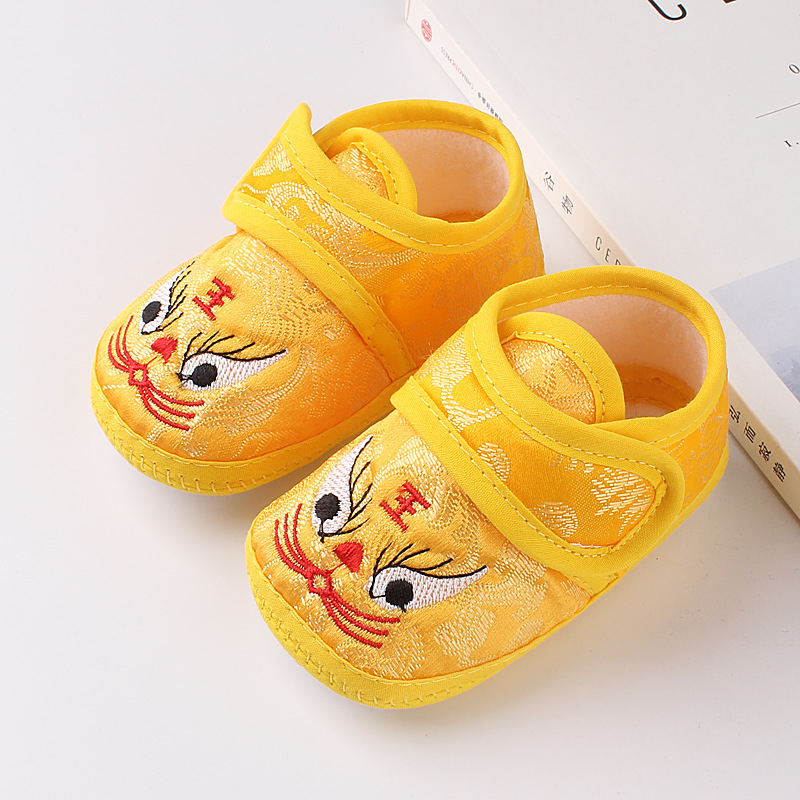 Kūdikio bateliai – animacinio meškiuko dizainas, kvėpuojantis medvilnės viršus, anti-slydimo padas, Velcro užsegimas, pavasaris-ruduo, 12-36 mėnesių ir 24-48 mėnesių