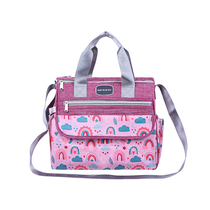 Pelenkás táska — multifunkcionális, könnyű, quiltelt dizájnnal; anyaga: poliészter; bélés: nylon; görbült vállpánt