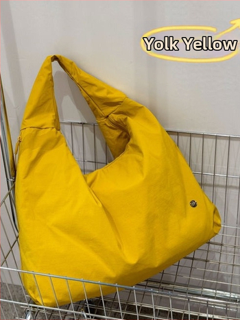 Τσάντα ώμου Bou bou, ύφασμα αλεξίπτωτου, οριζόντιο τετράγωνο σχήμα, φερμουάρ, επένδυση από βαμβάκι, εσωτερική θήκη για φορητό υπολογιστή με λαμιναρισμένο φερμουάρ