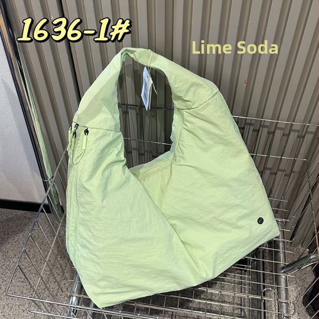 Bou bou plecu soma, parašū audums, horizontāla kvadrātforma, rāvējslēdzējs, kokvilnas odere, iekšējā kabata portatīvajam datoram un laminēta rāvējslēdzēja kabata