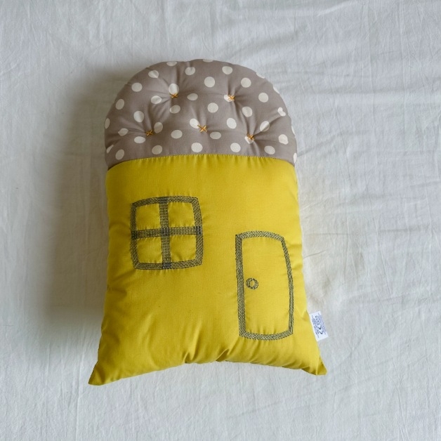 Mi tong Ins stiliaus namo formos siuvinėta pagalvė su medvilnine danga ir PP medvilnės užpildas