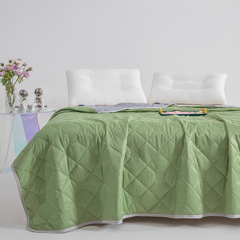 Pavasario–vasaros cheminė pluošto antklodė, pritaikytas apdorojimas, neįprastas audimas, svoris 1,0–1,5 kg