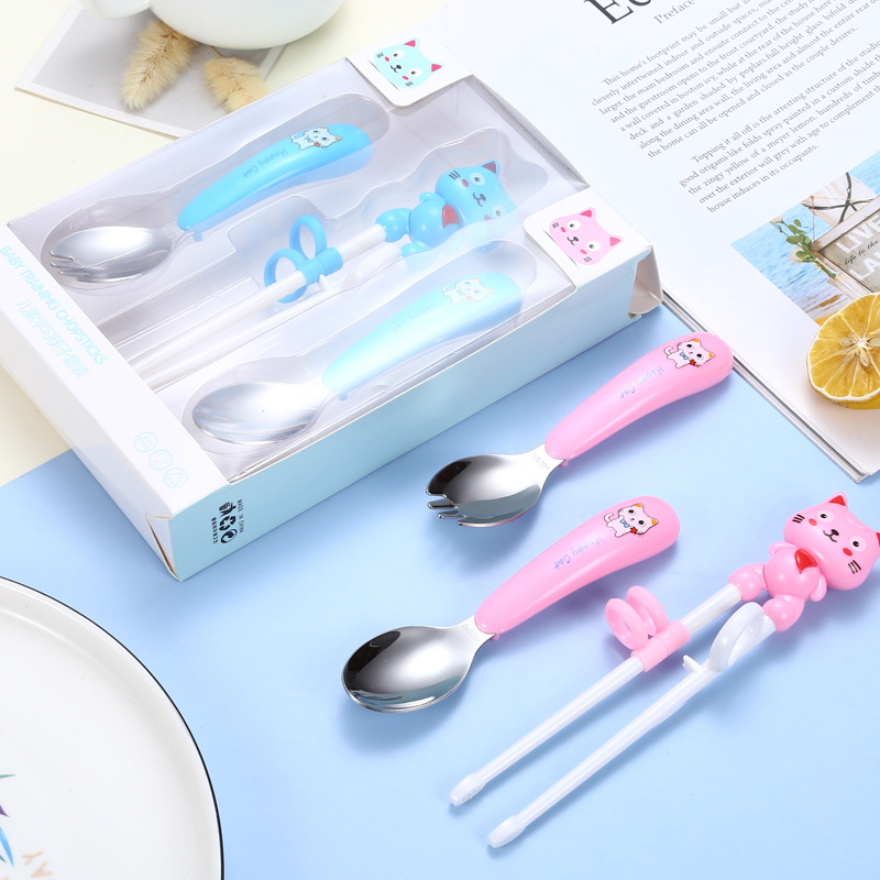 Vaikų 304 nerūdijančio plieno stalo įrankių rinkinys mokomiesiems lazdelėms: šaukštas, šakutė ir lazdelės, karikatūrinis raštas, veidrodinis poliravimas, pritaikomas logotipas