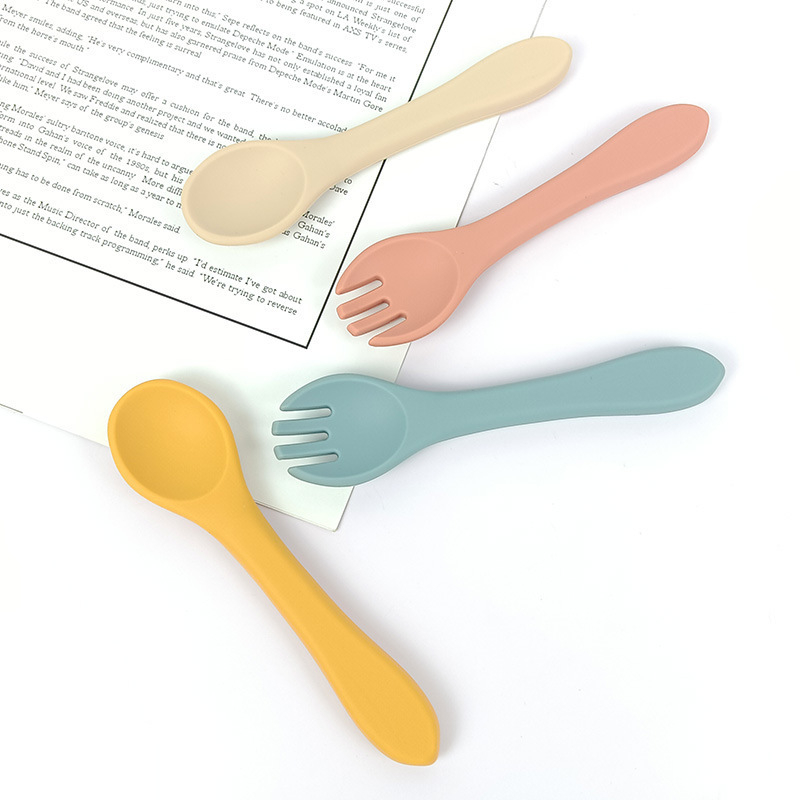 Silikonski set žličice i vilice za bebe, 2 komada, mekani trening pribor za hranjenje od 3 mjeseca