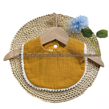 Kūdikių seilių servetėlė iš medvilnės marle, dviejų sluoksnių seersucker audinys su siuvinėjimu, skirtas kūdikiams 1–3 metų (80–100 cm), svoris 0,05 kg