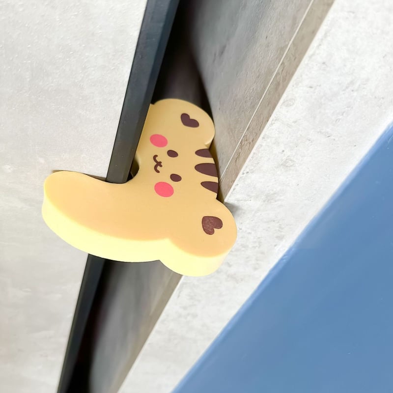 Augintinių durys: Dviejų krypčių įėjimas katėms ir šunims, ventiliacija, lengvas įėjimas-išėjimas, mielas stilius