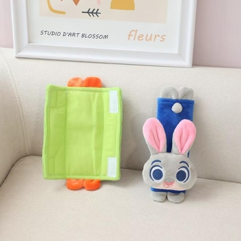 Automobilio pliušinis pagalvėlis su PP medvilnės užpildais – mielas gyvūnų raštas – animacinio stiliaus