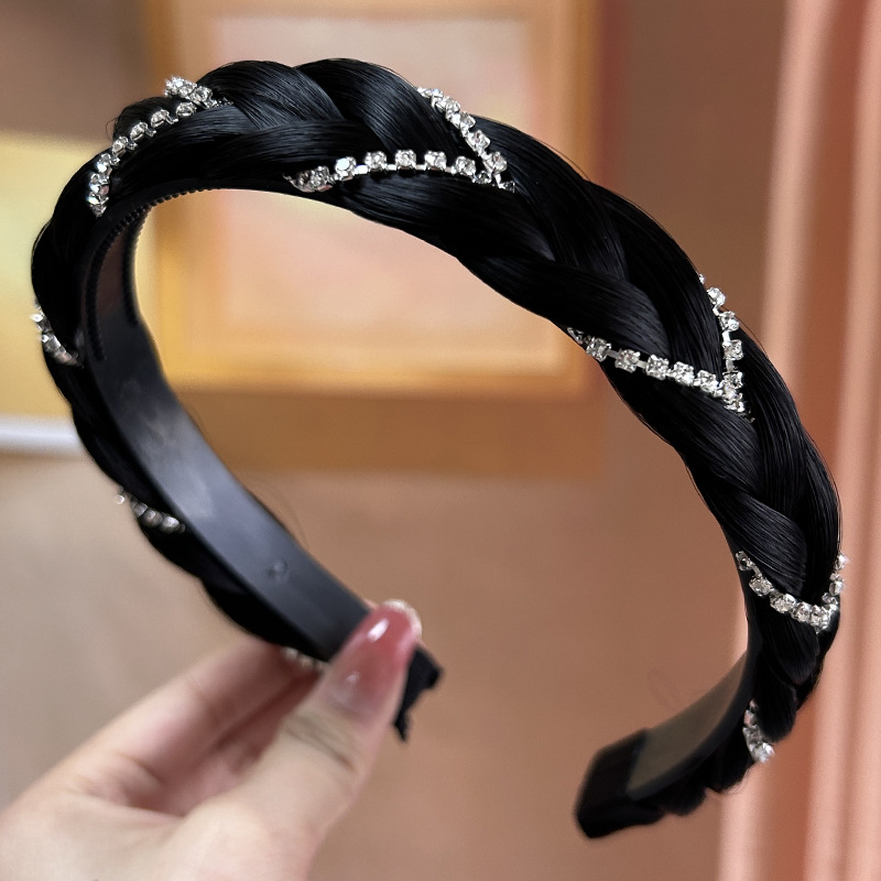 Дамска перука с лента за глава и плитка — Mori стил, луксозна визия, плитка рибена кост, неплъзгаща се зъбчата лента, завъртане, термоустойчива тел, без боядисване и перминг