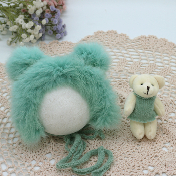 Σετ ενδυμασίας για φωτογράφηση νεογέννητων: πλεκτό καπέλο από γούνα κουνελιού και μαλακό κουκλάκι-αρκουδάκι, 70% βαμβάκι, πυκνότητα πλεξίματος 12–14 βελόνες/3 cm, unisex, για νεογέννητα έως 12 μηνών