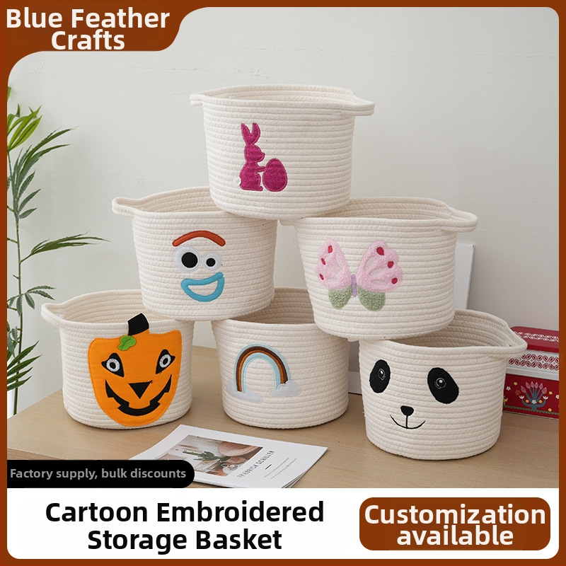 Medvilniniu siūlu pintas laikymo krepšys su rankena, siuvinėtas — mielo animacinio stiliaus, stalo organizatorius mažiems daiktams ir žaislams