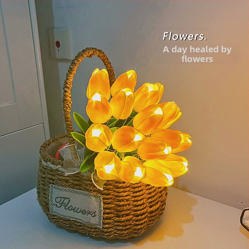 Tulpių puokštės lemputė - naktinė lemputė miegamojo dekorui, plastikinis korpusas, 34 cm aukštis, IP42, tarnavimo laikas 10000 h, nereguliuojamas šviesos intensyvumas